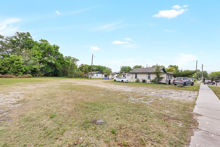 626 Marvin C Zanders Ave, Apopka, FL à vendre - Photo de l’immeuble – Image 3 sur 20