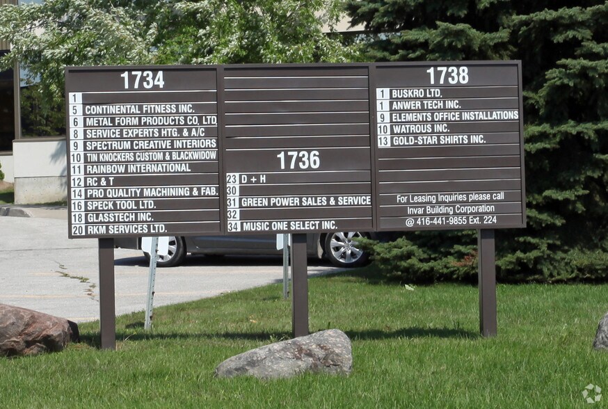 1738 Orangebrook Ct, Pickering, ON à louer - Photo de l’immeuble – Image 3 sur 3