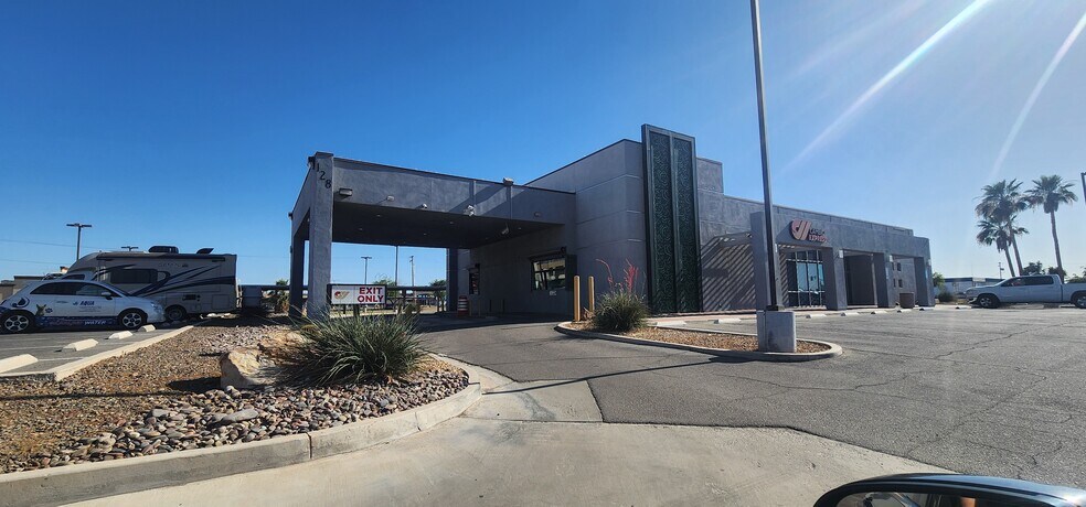 128 Cole Rd, Calexico, CA à vendre - Photo de l’immeuble – Image 2 sur 12