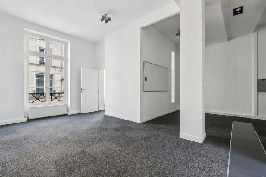3 Rue De La Bourse, Paris à louer - Photo de l’immeuble – Image 3 sur 10