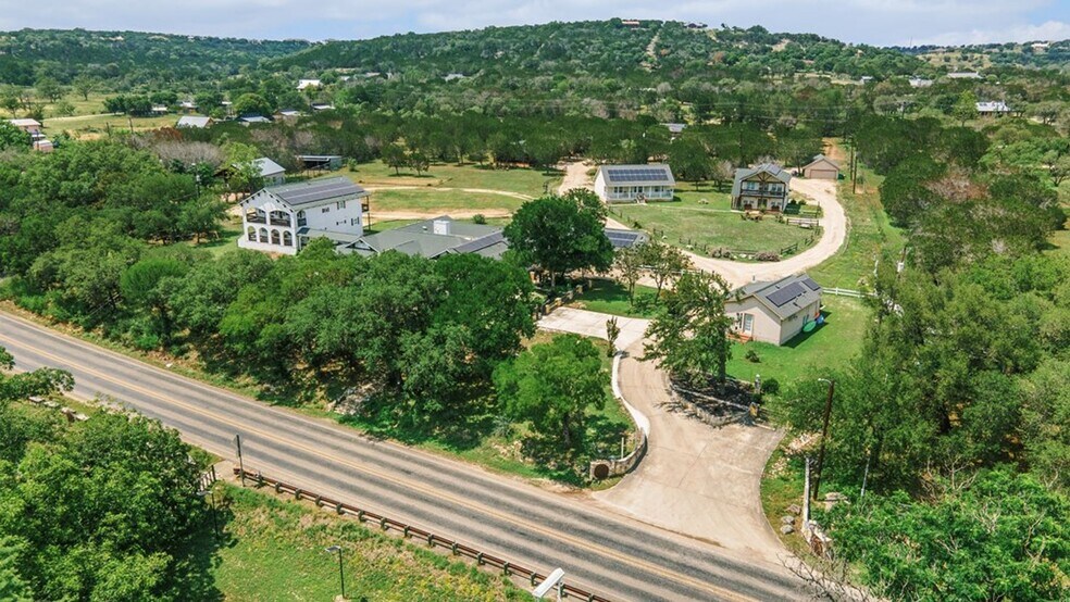 1100 Hwy 39, Ingram, TX à vendre - Photo de l’immeuble – Image 2 sur 6