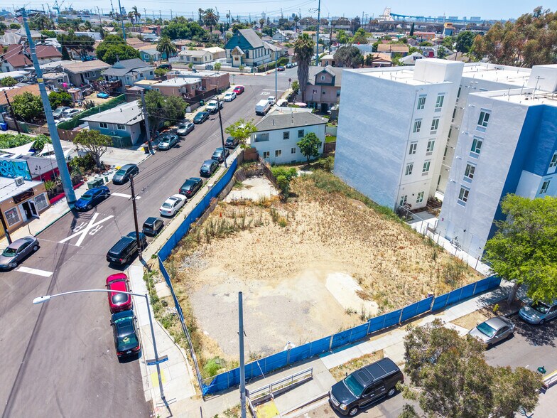 2575 Commercial St, San Diego, CA à vendre - Photo de l’immeuble – Image 3 sur 12