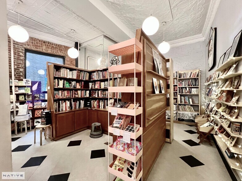 164 Huron St, Brooklyn, NY à louer - Photo de l’immeuble – Image 3 sur 9