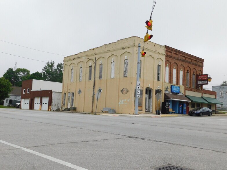 101 E Main St, Silver Lake, IN à vendre - Photo de l’immeuble – Image 2 sur 22