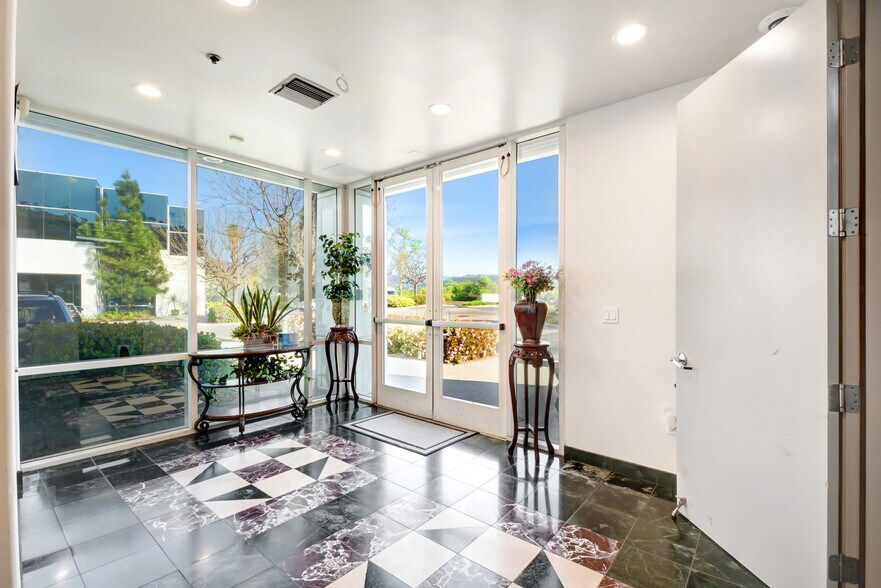 22405 La Palma Ave, Yorba Linda, CA à louer - Photo intérieure – Image 2 sur 22