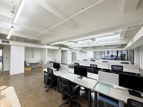 263 W 38th St, New York, NY à louer Photo intérieure– Image 1 sur 5