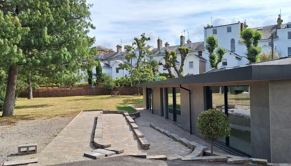 Lansdown Rd, Cheltenham à louer - Photo de l’immeuble – Image 2 sur 5