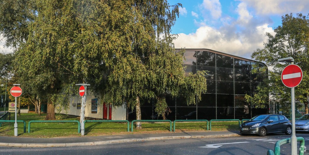 70-72 Hailey Rd, Erith à louer - Photo de l’immeuble – Image 2 sur 3