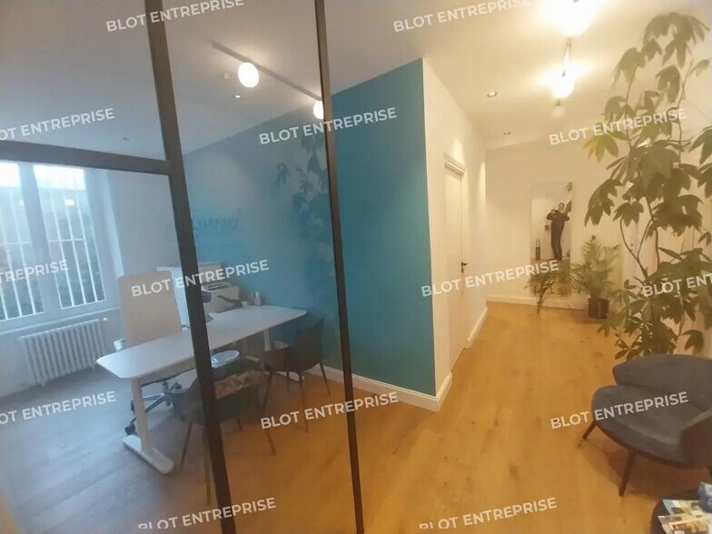 Bureau dans Brest à louer - Photo de l’immeuble – Image 3 sur 4