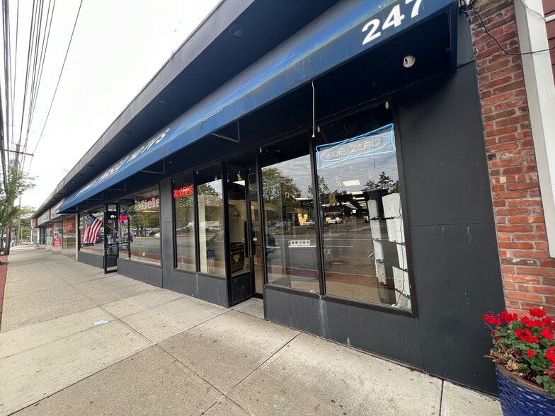 237-247 Tarrytown Rd, White Plains, NY à louer - Photo de l’immeuble – Image 2 sur 23