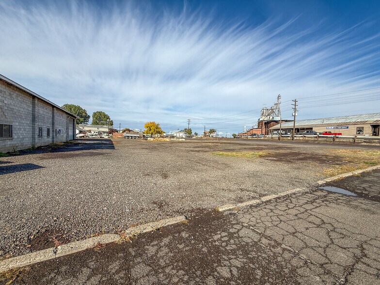 937 NW Beaver St, Prineville, OR à vendre - Photo de l’immeuble – Image 2 sur 12