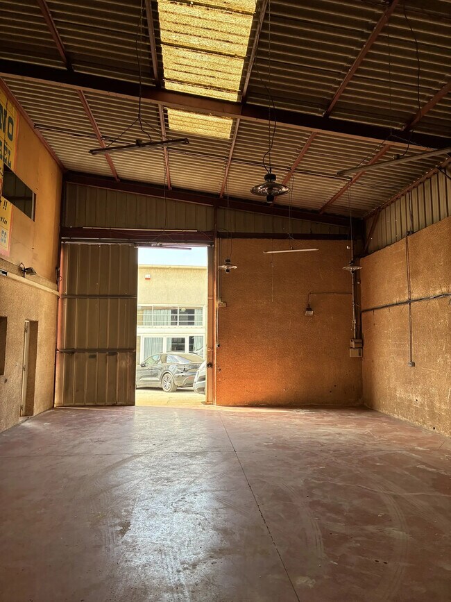 Plus de détails pour Impasse Pythagore, Fréjus - Industriel/Logistique à louer