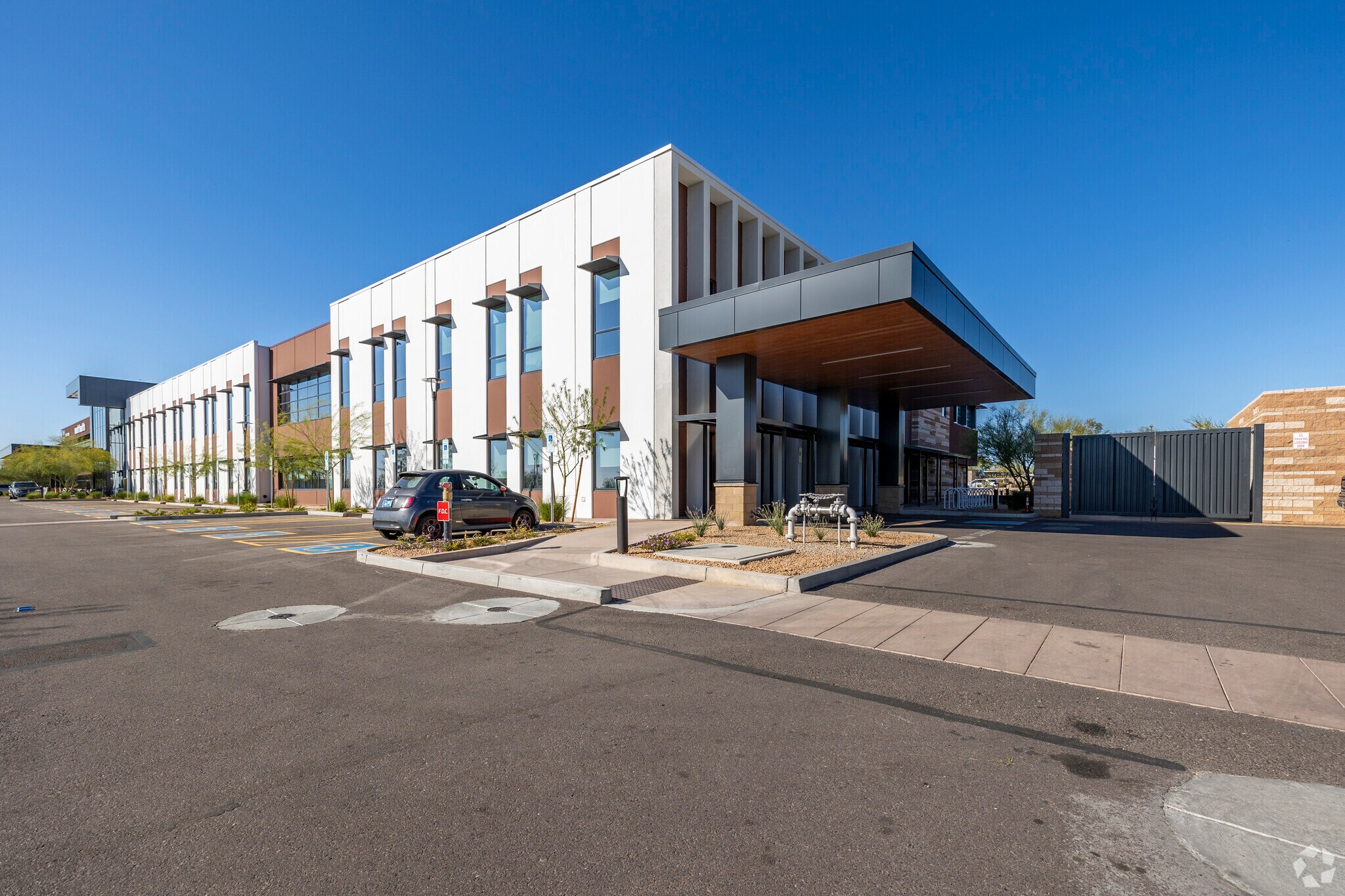 20159 N Scottsdale Rd, Scottsdale, AZ à louer Photo principale– Image 1 sur 12
