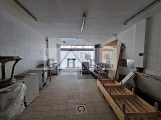 Plus de détails pour Local commercial à louer