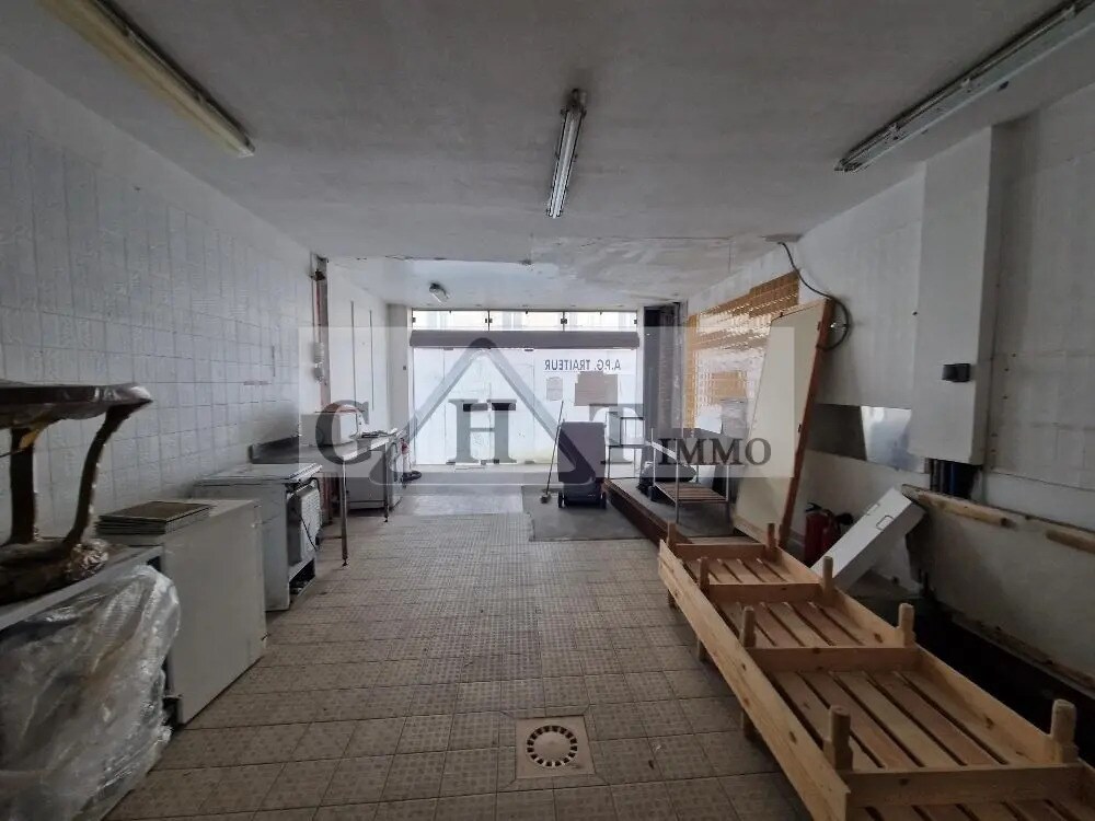 Local commercial dans Montmorency à louer Photo intérieure– Image 1 sur 12