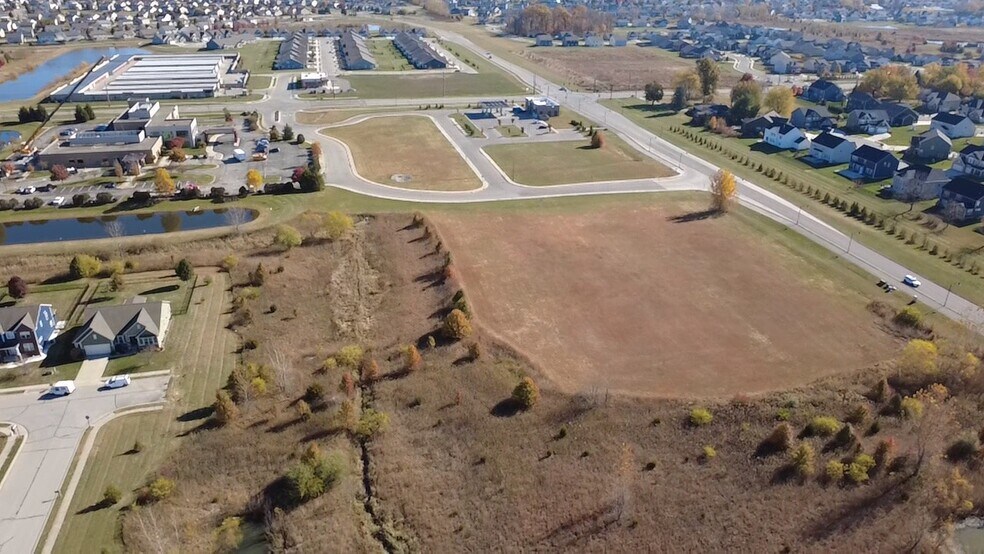 7963 Paul Ave, Brownsburg, IN à vendre - Photo de l’immeuble – Image 3 sur 10