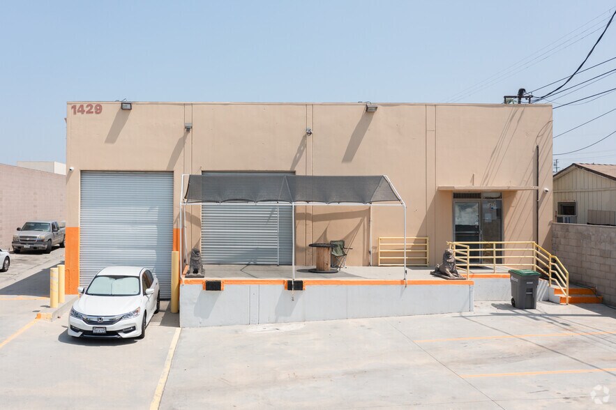 1429 W 130th St, Gardena, CA à louer - Photo de l’immeuble – Image 2 sur 23