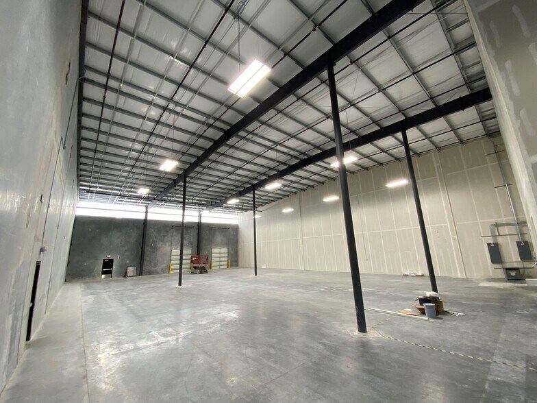 1003 E Airtex Dr, Houston, TX à louer - Photo intérieure – Image 3 sur 7