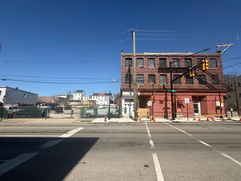 371 E Main St, Norristown, PA à vendre - Photo principale – Image 1 sur 5