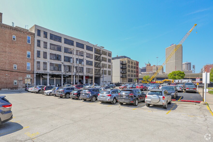315 N Jefferson St, Milwaukee, WI à vendre - Photo principale – Image 1 sur 1