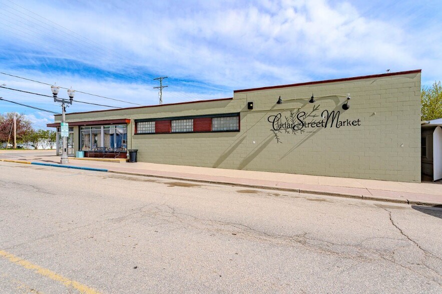 234 Cedar St, Tigerton, WI à vendre - Photo de l’immeuble – Image 3 sur 60