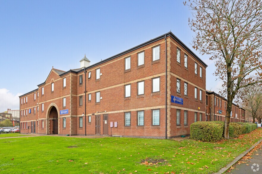 Attercliffe Rd, Sheffield à louer - Photo de l’immeuble – Image 2 sur 4