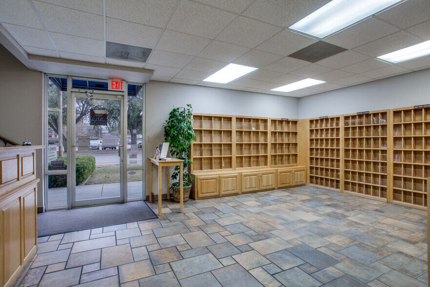 414 W Parkway St, Denton, TX à louer - Photo intérieure – Image 3 sur 8