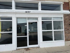 1427 N Austin St, Seguin, TX à louer Photo intérieure– Image 2 sur 9