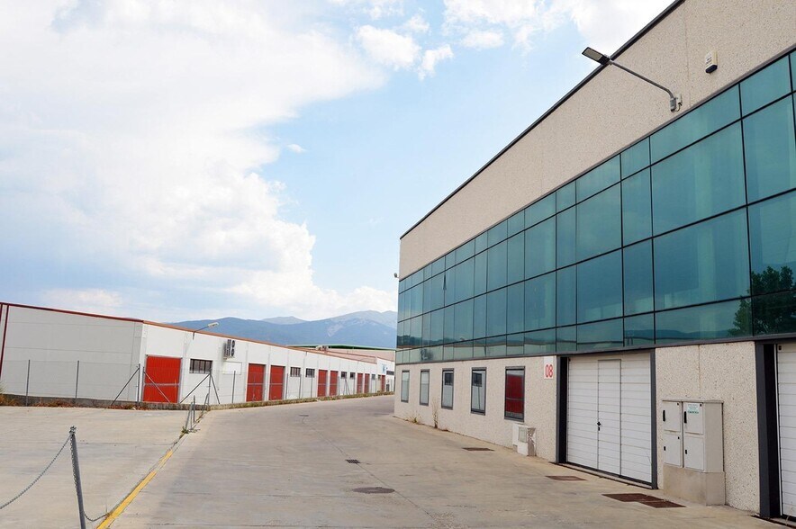 Industriel/Logistique dans Segovia, Segovia à vendre - Photo de l’immeuble – Image 2 sur 6