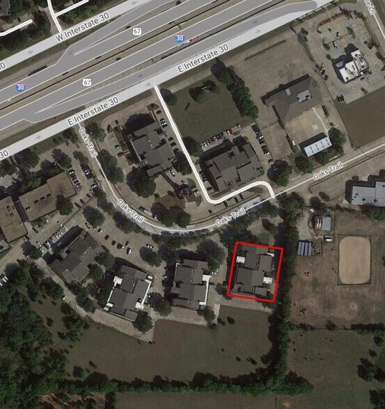 362 Oaks Trl, Garland, TX à vendre - Aérien – Image 2 sur 2
