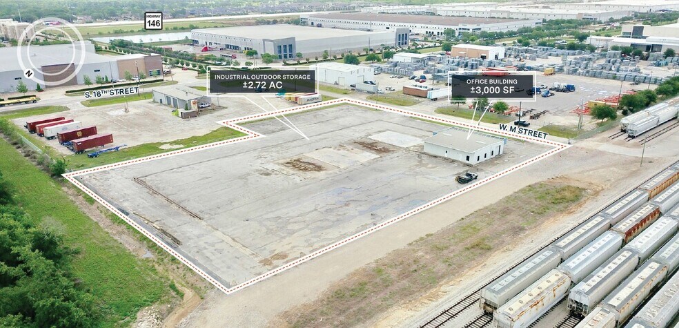 1802 W M St, La Porte, TX à louer - Photo de l’immeuble – Image 2 sur 5