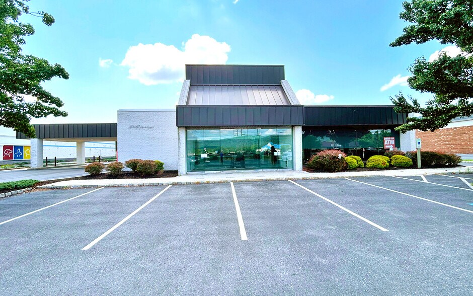 742 Wertzville Rd, Enola, PA à louer - Photo principale – Image 1 sur 14