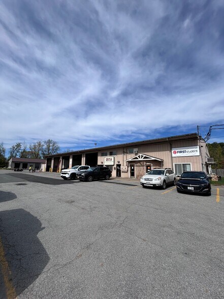 151 Riverside Dr, Fultonville, NY à vendre - Photo de l’immeuble – Image 3 sur 17