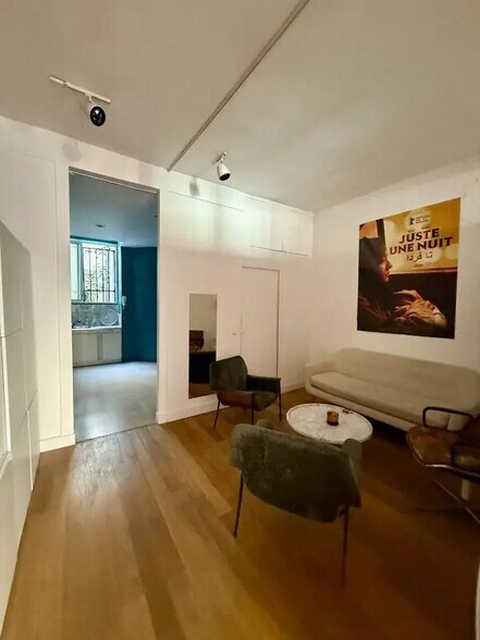 Bureau dans Paris à vendre - Photo de l’immeuble – Image 2 sur 8