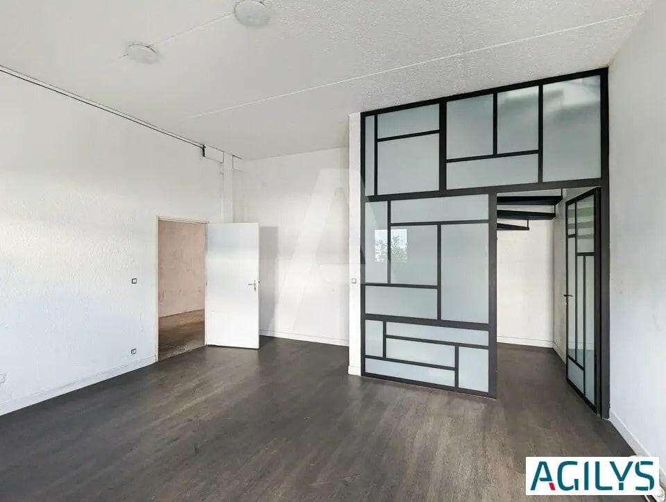 Local d’activités dans Chilly-Mazarin à louer Photo intérieure– Image 1 sur 12