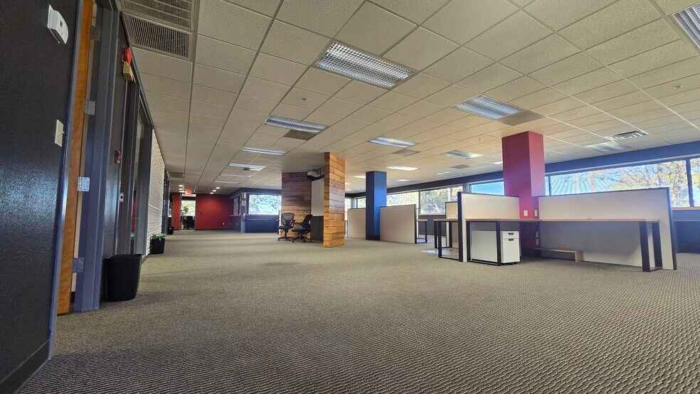 13075 US Highway 19 N, Clearwater, FL à louer - Photo de l’immeuble – Image 3 sur 13