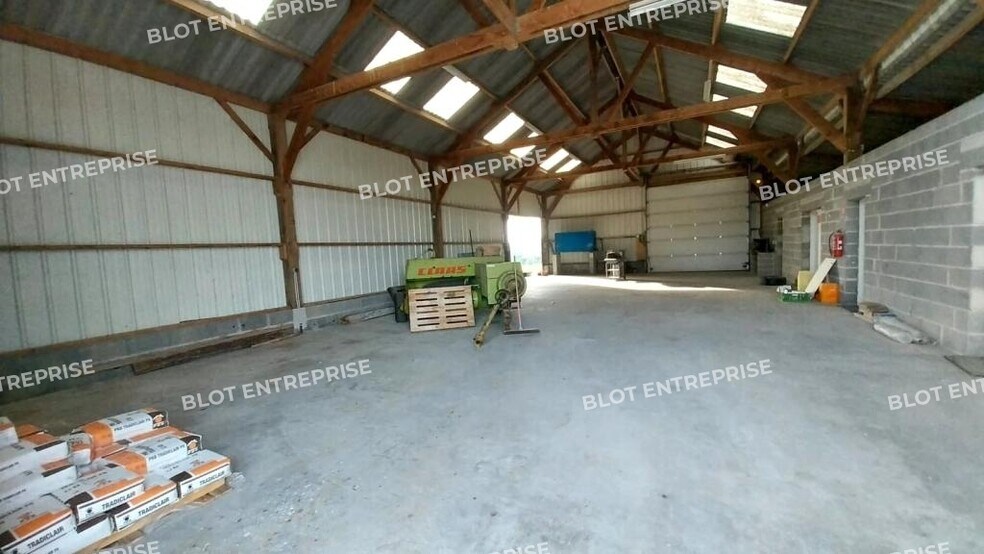 Local d'activités dans Cherrueix à vendre - Photo intérieure – Image 2 sur 4
