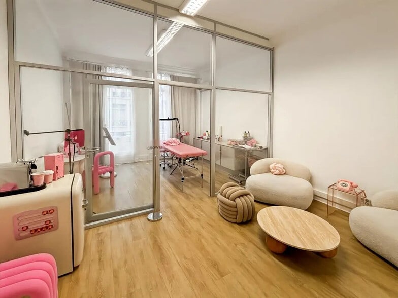 Bureau dans Paris à louer - Photo de l’immeuble – Image 1 sur 5