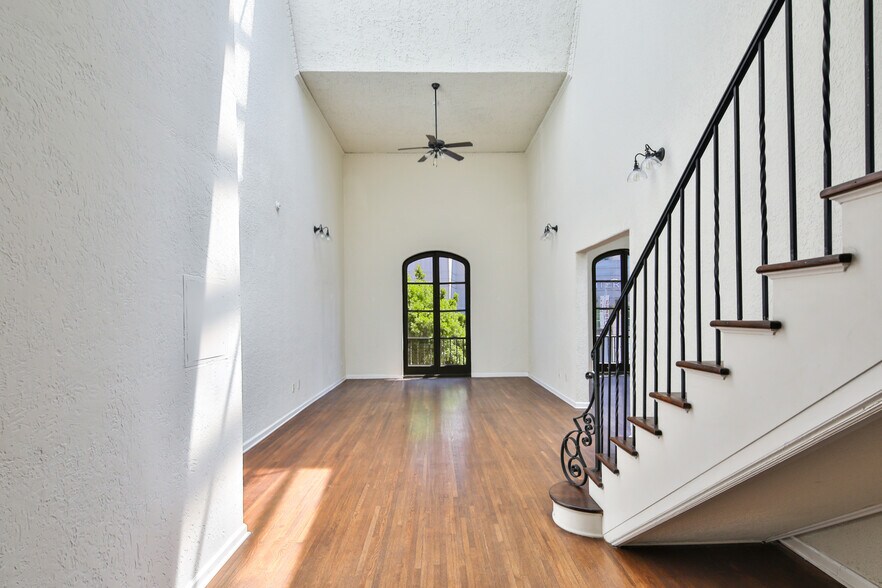 3501-3519 W 6th St, Los Angeles, CA à louer - Photo intérieure – Image 2 sur 5