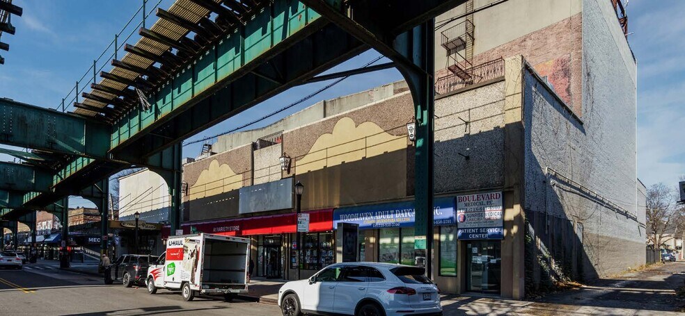 96-01 Jamaica Avenue portefeuille de 2 biens à vendre sur LoopNet.fr - Photo de l’immeuble – Image 3 sur 4