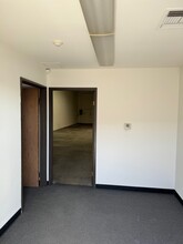 9302-9308 Narnia Dr, Riverside, CA à louer Photo intérieure– Image 1 sur 6
