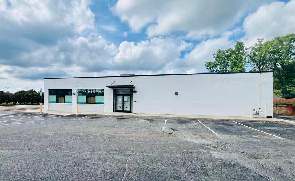 3095 Waughtown St, Winston-Salem, NC à louer - Photo de l’immeuble – Image 3 sur 5
