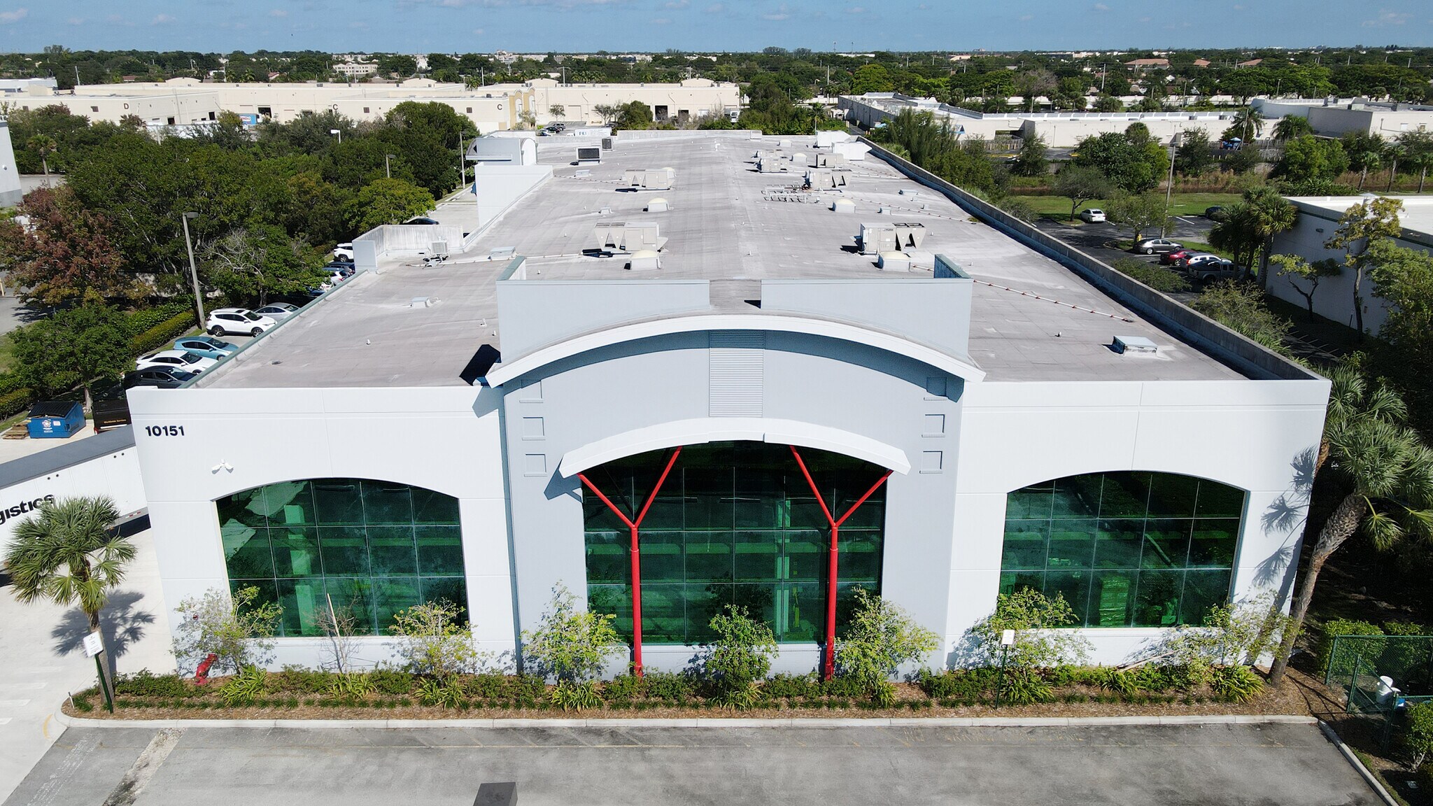 10151 NW 67th St, Tamarac, FL à vendre Photo de l’immeuble– Image 1 sur 22