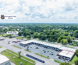 812 N Thompson St, Springdale, AR à louer Photo intérieure– Image 2 sur 5