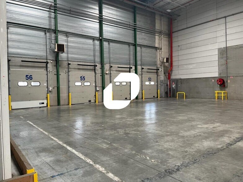 Industriel/Logistique dans Bruyères-sur-Oise à louer - Photo de l’immeuble – Image 3 sur 13