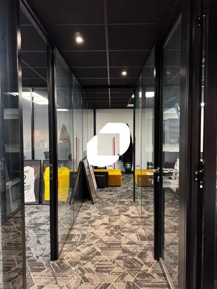 Local commercial dans Orvault à louer - Photo de l’immeuble – Image 2 sur 5