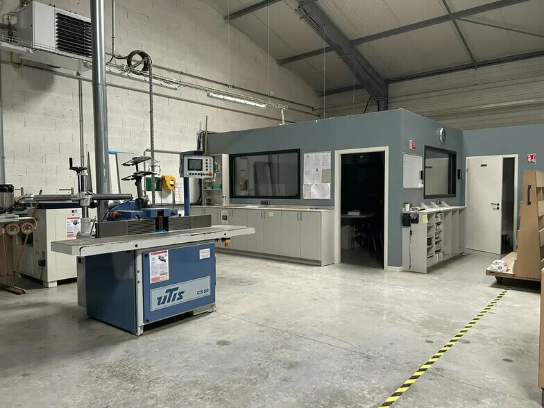 Local d'activités dans Ars-sur-Moselle à vendre - Photo intérieure – Image 2 sur 6