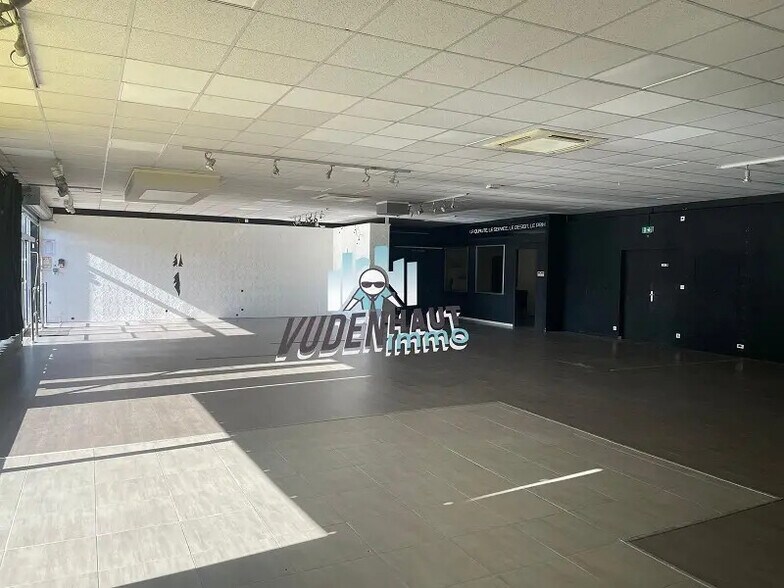 Local commercial dans Portet-sur-Garonne à louer - Photo de l’immeuble – Image 3 sur 9