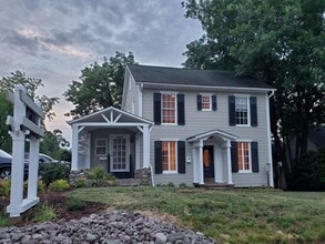 1821 Cumberland Ave, Charlotte, NC à louer Photo intérieure– Image 1 sur 14