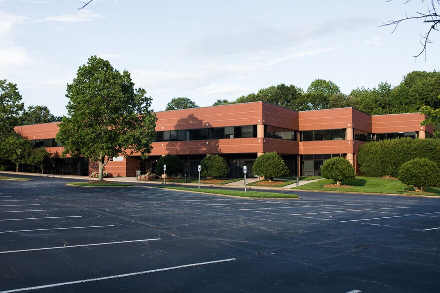15 Brendan Way, Greenville, SC à louer - Photo principale – Image 1 sur 7